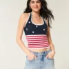 Haltertop im Häkelstil mit amerikanischer Flagge Haltertop im Häkelstil mit amerikanischer Flagge