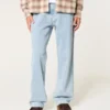 Hellblaue Baggy-Jeans im Painter-Stil