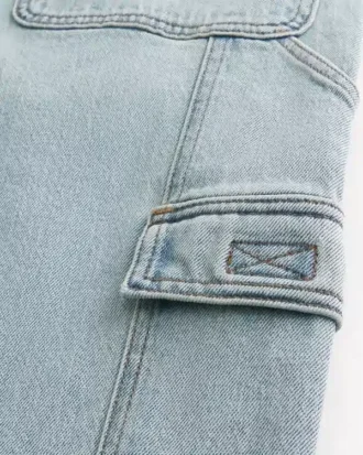 Hellblaue Baggy-Jeans im Painter-Stil