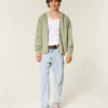 Hellblaue, locker sitzende Malerjeans