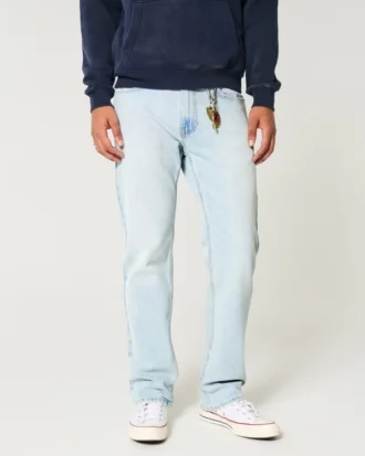 Hellblaue Straight-Jeans