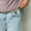 Hellblaue Super-Baggy-Jeans mit Astronauten-Grafik Hellblaue Super-Baggy-Jeans mit Astronauten-Grafik