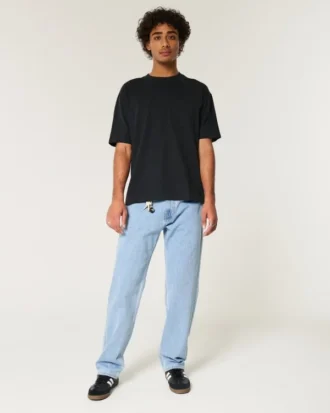 Helle, locker sitzende Jeans