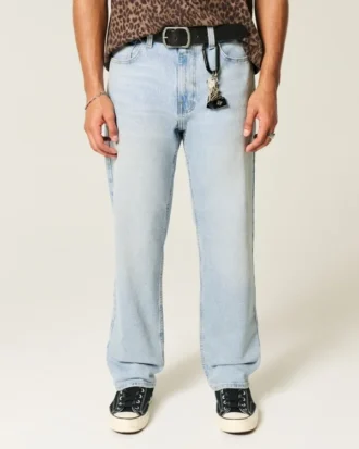 Helle, locker sitzende Jeans