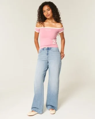 Hoch geschnittene Baggy-Jeans in mittlerer Waschung