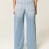 Hoch geschnittene Baggy-Jeans in mittlerer Waschung Hoch geschnittene Baggy-Jeans in mittlerer Waschung