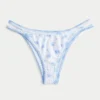 Hoch geschnittene, bestickte Bikinihose mit Trägern
