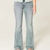 Hoch geschnittene Flare-Jeans in mittlerer Waschung