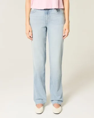 Hoch geschnittene, hell gewaschene Straight-Jeans