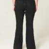 Hoch geschnittene schwarze Flare-Jeans Hoch geschnittene schwarze Flare-Jeans