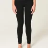 Hoch geschnittene schwarze Jeans-Leggings Hoch geschnittene schwarze Jeans-Leggings