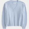 Hollister Comfy Cloud Oversized-Pullover mit V-Ausschnitt Hollister Comfy Cloud Oversized-Pullover mit V-Ausschnitt