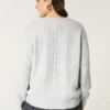 Hollister Comfy Cloud Strickpullover mit Zopfmuster Hollister Comfy Cloud Strickpullover mit Zopfmuster