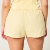 Hollister Livvy Shorts aus Leinenmischung mit niedriger Leibhöhe Hollister Livvy Shorts aus Leinenmischung mit niedriger Leibhöhe