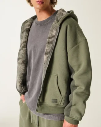 Hollister x Crocs Kapuzenjacke mit Sherpa-Futter und Reißverschluss
