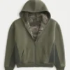 Hollister x Crocs Kapuzenjacke mit Sherpa-Futter und Reißverschluss