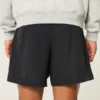Hybrid-Shorts in mittlerer Länge Hybrid-Shorts in mittlerer Länge
