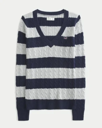 Ikonischer Pullover mit V-Ausschnitt und Zopfmuster