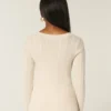 Ikonischer V-Ausschnitt-Pullover mit Zopfmuster Ikonischer V-Ausschnitt-Pullover mit Zopfmuster