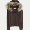 Kapuzencardigan mit Kunstfellbesatz Kapuzencardigan mit Kunstfellbesatz