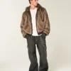 Kapuzenjacke aus Kunstfell Kapuzenjacke aus Kunstfell