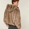 Kapuzenjacke aus Kunstfell Kapuzenjacke aus Kunstfell