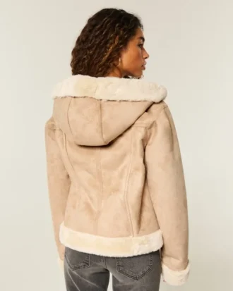 Kapuzenjacke aus Kunstfell mit Kunstfellfutter