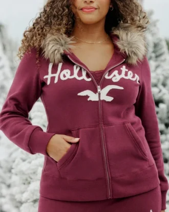 Kapuzenjacke mit Kunstfellbesatz und Logo-Grafik