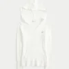 Kapuzenpullover mit Kunstfellbesatz und Zopfmuster Kapuzenpullover mit Kunstfellbesatz und Zopfmuster