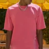 Kastenförmiges, gewaschenes, schweres T-Shirt mit Rundhalsausschnitt