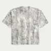 Kastenförmiges, schweres Crop-T-Shirt mit Camouflage-Print Kastenförmiges, schweres Crop-T-Shirt mit Camouflage-Print