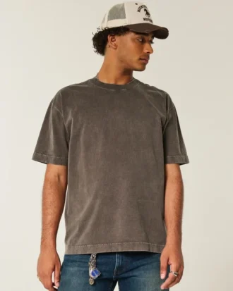 Kastenförmiges, schweres, gewaschenes Baumwoll-T-Shirt mit Rundhalsausschnitt