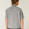 Kastig geschnittenes Kurzarm-Shirt mit Kirschgrafik Kastig geschnittenes Kurzarm-Shirt mit Kirschgrafik