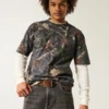 Kastig geschnittenes, schweres Camouflage-T-Shirt