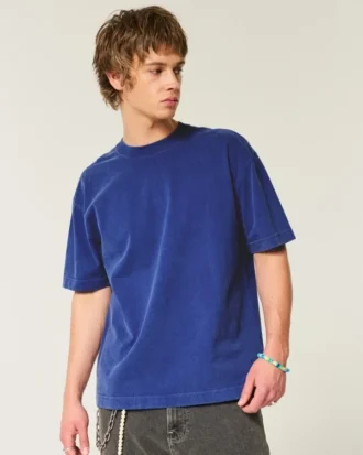 Kastig geschnittenes, schweres, gewaschenes T-Shirt mit Rundhalsausschnitt Kastig geschnittenes, schweres, gewaschenes T-Shirt mit Rundhalsausschnitt