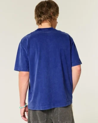 Kastig geschnittenes, schweres, gewaschenes T-Shirt mit Rundhalsausschnitt Kastig geschnittenes, schweres, gewaschenes T-Shirt mit Rundhalsausschnitt