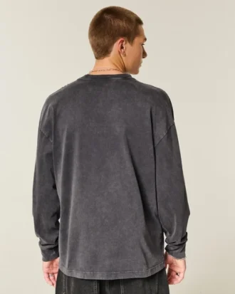 Kastig geschnittenes, schweres Langarm-T-Shirt mit Grafikdruck 22 Kastig geschnittenes, schweres Langarm-T-Shirt mit Grafikdruck 22