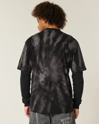 Kastig geschnittenes, schweres Tie-Dye-Baumwoll-T-Shirt mit Rundhalsausschnitt Kastig geschnittenes, schweres Tie-Dye-Baumwoll-T-Shirt mit Rundhalsausschnitt
