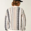 Kastiger gestreifter Pullover mit Rundhalsausschnitt Kastiger gestreifter Pullover mit Rundhalsausschnitt