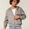 Kastiger Hoodie mit Reißverschluss Kastiger Hoodie mit Reißverschluss