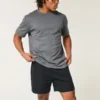 Kühle Fleece-Shorts in mittlerer Länge Kühle Fleece-Shorts in mittlerer Länge