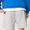 Kühle Fleece-Shorts in mittlerer Länge Kühle Fleece-Shorts in mittlerer Länge
