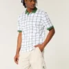 Kühle Golfshorts, die über dem Knie enden Kühle Golfshorts, die über dem Knie enden