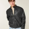 Kunstlederjacke mit Hollywood-Grafik Kunstlederjacke mit Hollywood-Grafik
