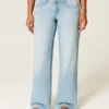 Kurvige, tief sitzende Baggy-Jeans im Used-Look Kurvige, tief sitzende Baggy-Jeans im Used-Look