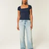 Kurvige, tief sitzende Baggy-Jeans in heller Waschung Kurvige, tief sitzende Baggy-Jeans in heller Waschung
