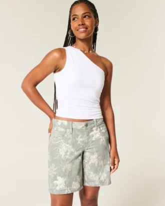Kurvige, tief sitzende Camo-Baggy-Jort