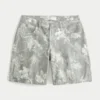 Kurvige, tief sitzende Camo-Baggy-Jort Kurvige, tief sitzende Camo-Baggy-Jort