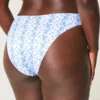 Kurviger, hoch geschnittener Bikini-Slip mit geripptem Cheeky-Schnitt