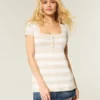 Kurzärmeliges Henley-Babydoll-Oberteil Kurzärmeliges Henley-Babydoll-Oberteil